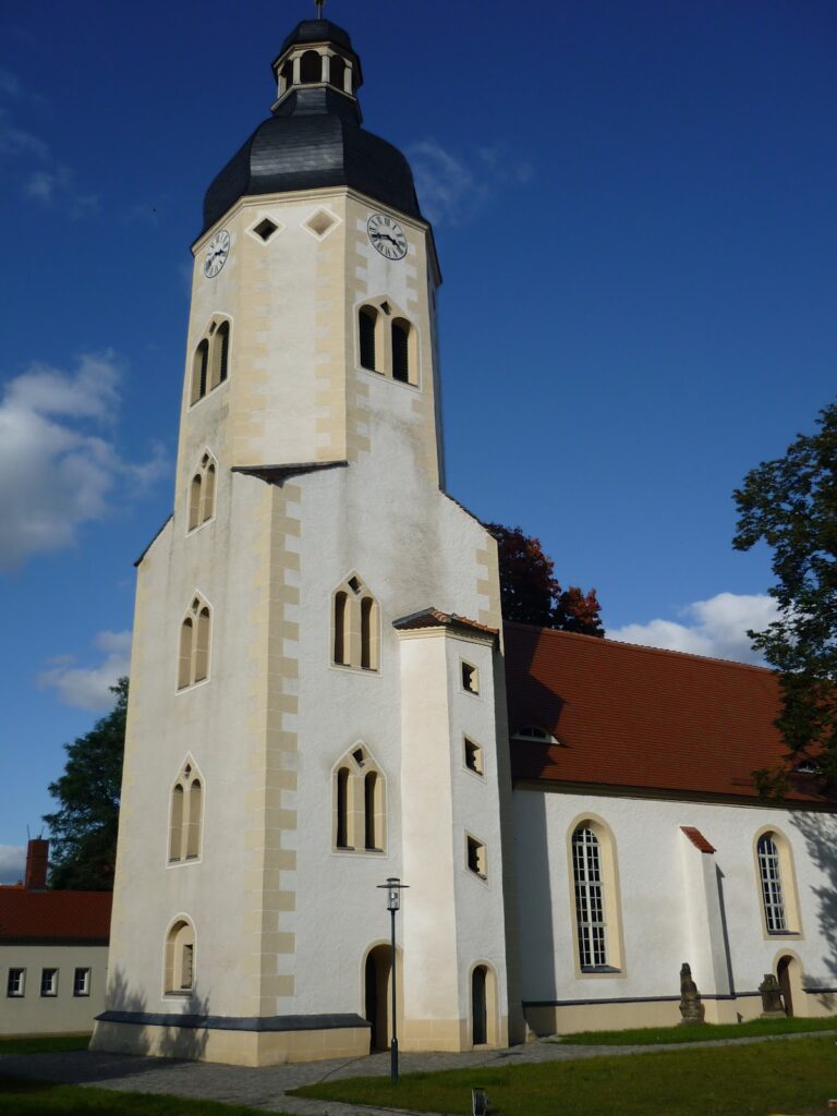 Saint Nicholas Uebigau: A Historic Protestant Parish Church in Germany