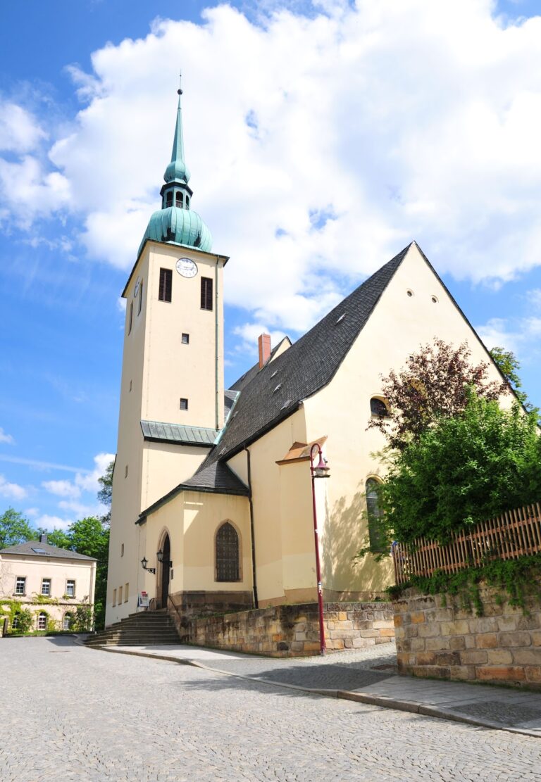 Peter-und-Paul-Kirche: A Historic Evangelical-Lutheran Church in Sebnitz, Germany