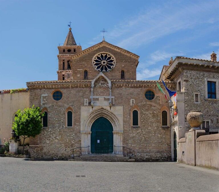Santa Maria Maggiore (Tivoli): A Historic Catholic Church in Italy