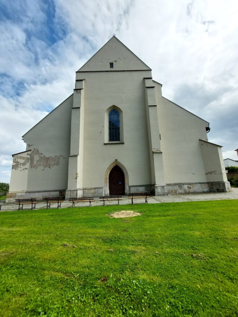 Saint Stanislaus Church in Bodzentyn: A Late Gothic Collegiate Church in Poland 3 Saint Stanislaus church in Bodzentyn