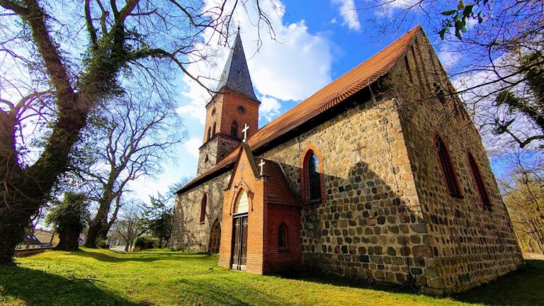 Ringenwalde Church: A Gothic Fieldstone Church in Germany