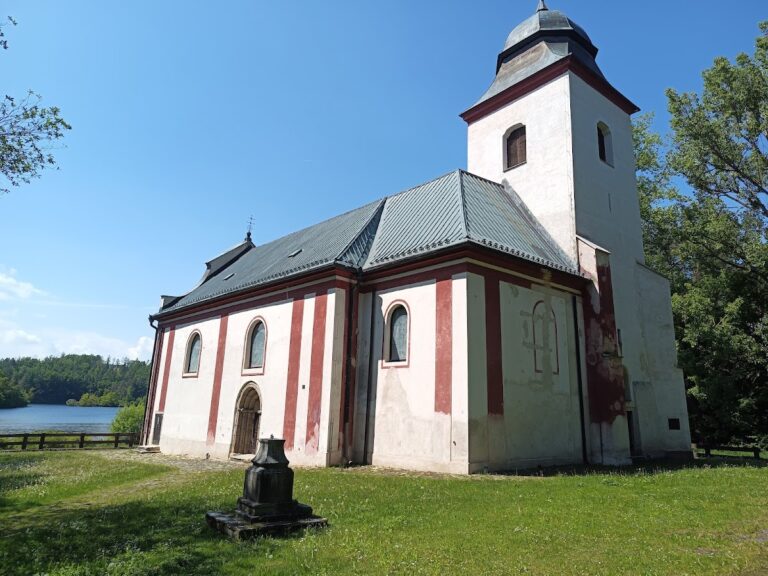 Church of Saint Vitus: A Medieval Parish Church in Czechia