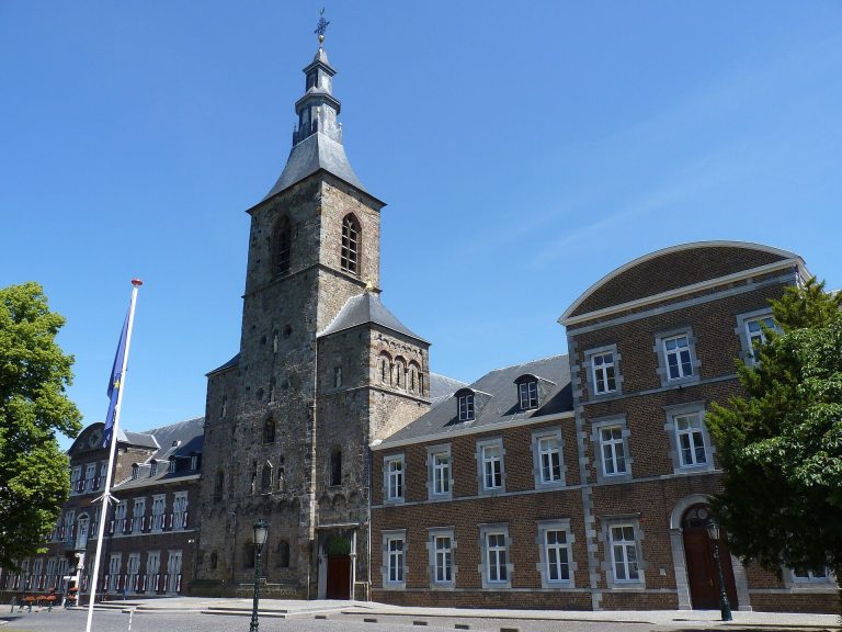 Abdijkerk Rolduc: A Romanesque Abbey Church in the Netherlands