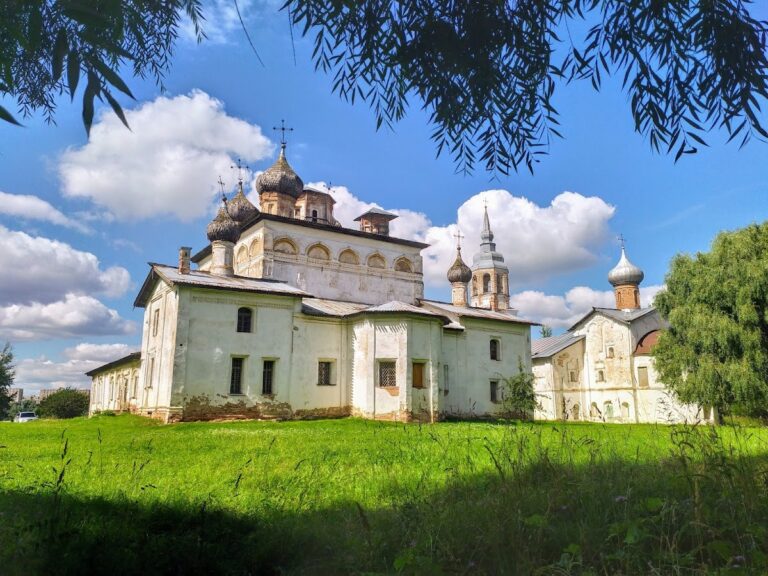 Derevianitsky Monastery: A Former Orthodox Monastery in Veliky Novgorod