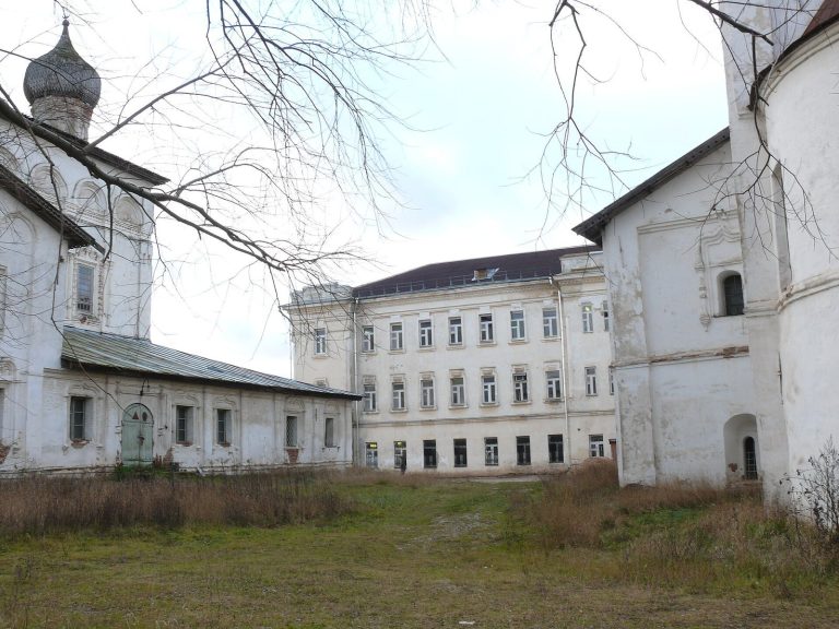 Derevianitsky Monastery: A Former Orthodox Monastery in Veliky Novgorod
