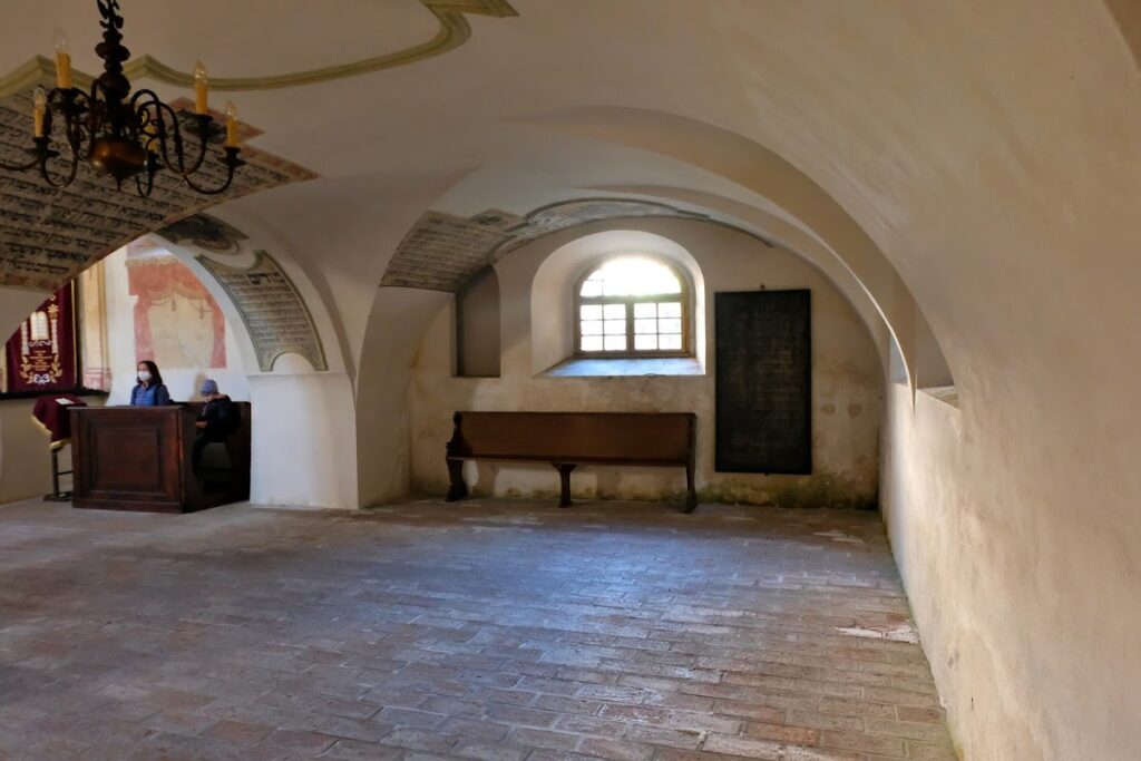 Shah Synagogue in Holešov: A Renaissance Synagogue and Jewish Museum 3 Shah Synagogue in Holešov