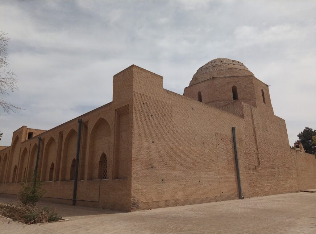Jameh Mosque of Varamin: An Ilkhanid Four-Iwan Friday Mosque in Iran 2 Jameh Mosque of Varamin