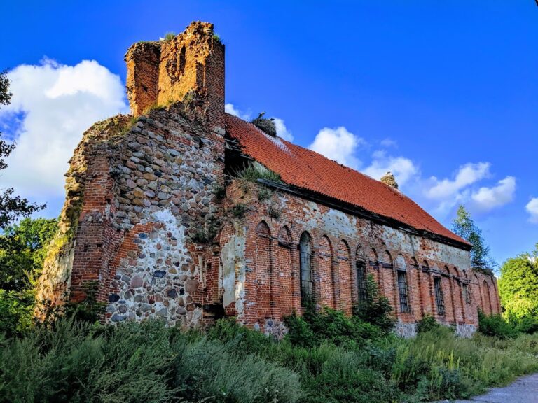 Kumehnen Church: A Medieval Lutheran Church in Kumachevo, Russia