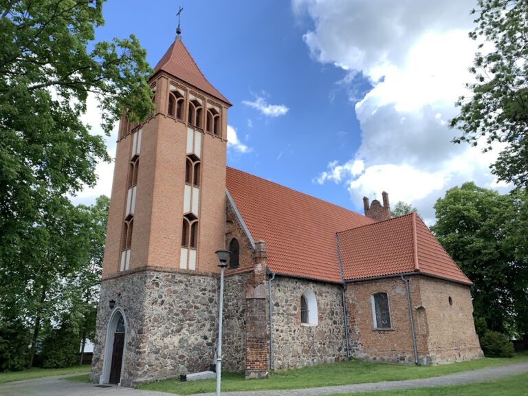 Saint Nicholas Church in Papowo Biskupie: A Medieval Parish Church of the Teutonic Order Period