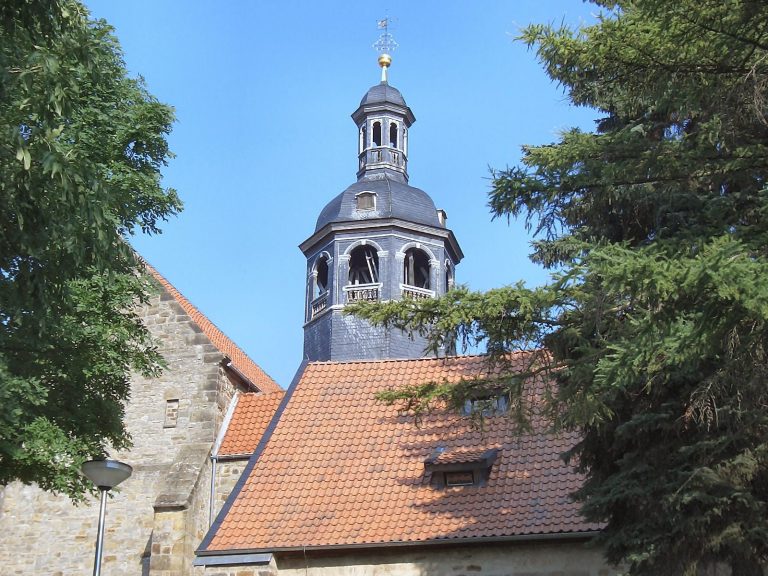St. Mauritius Church: Former Collegiate Church in Hildesheim, Germany