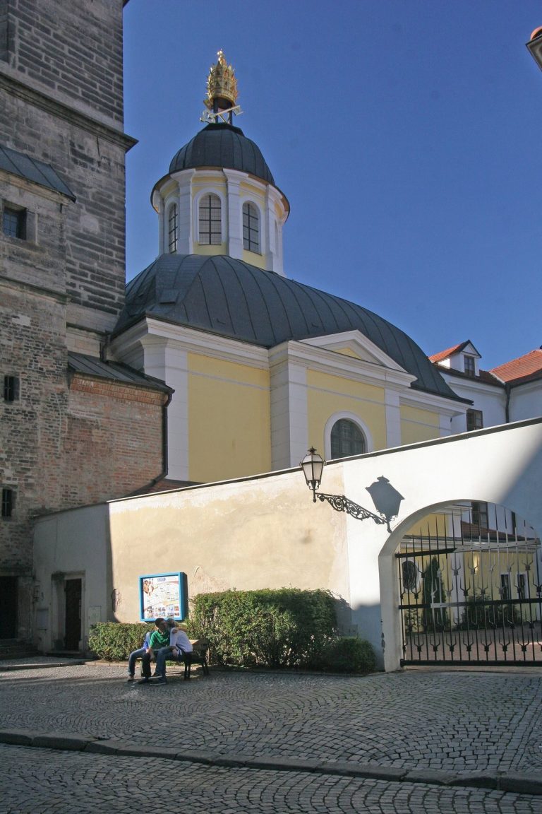 Chapel of Saint Clemens: A Baroque Chapel in Hradec Králové, Czechia