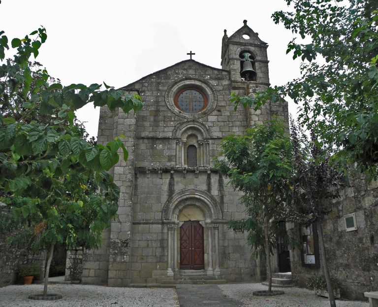 Igrexa de San Martiño de Sobrán: A Romanesque Parish Church in Galicia
