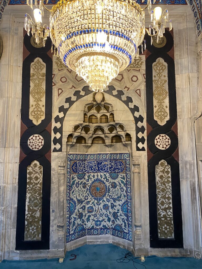 Adana Mosque: A Sixteenth-Century Ramazanoğlu Mosque in Türkiye 1 Adana Mosque