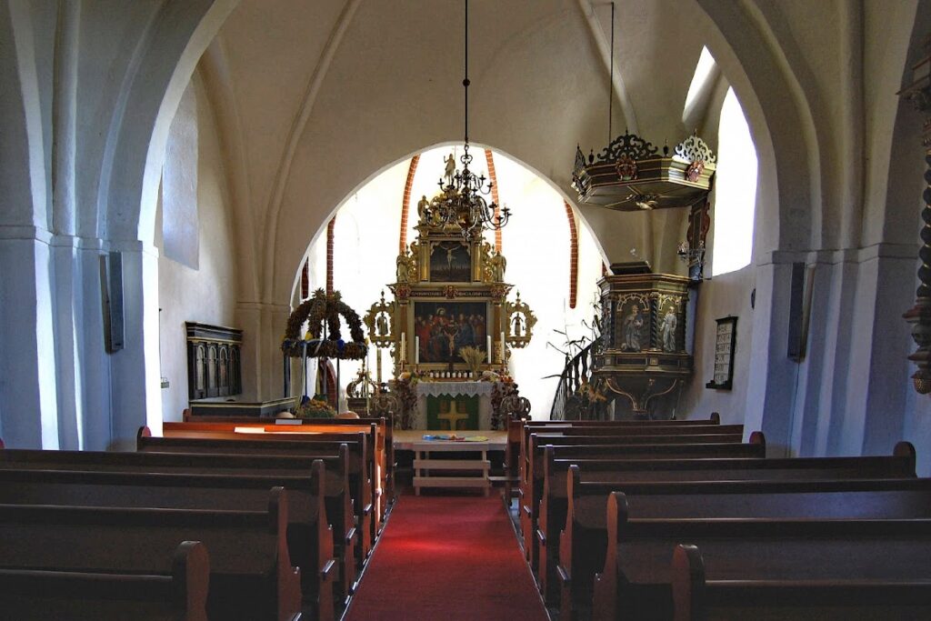 St. Magnus: A Historic Lutheran Church in Sande, Germany 2 St. Magnus
