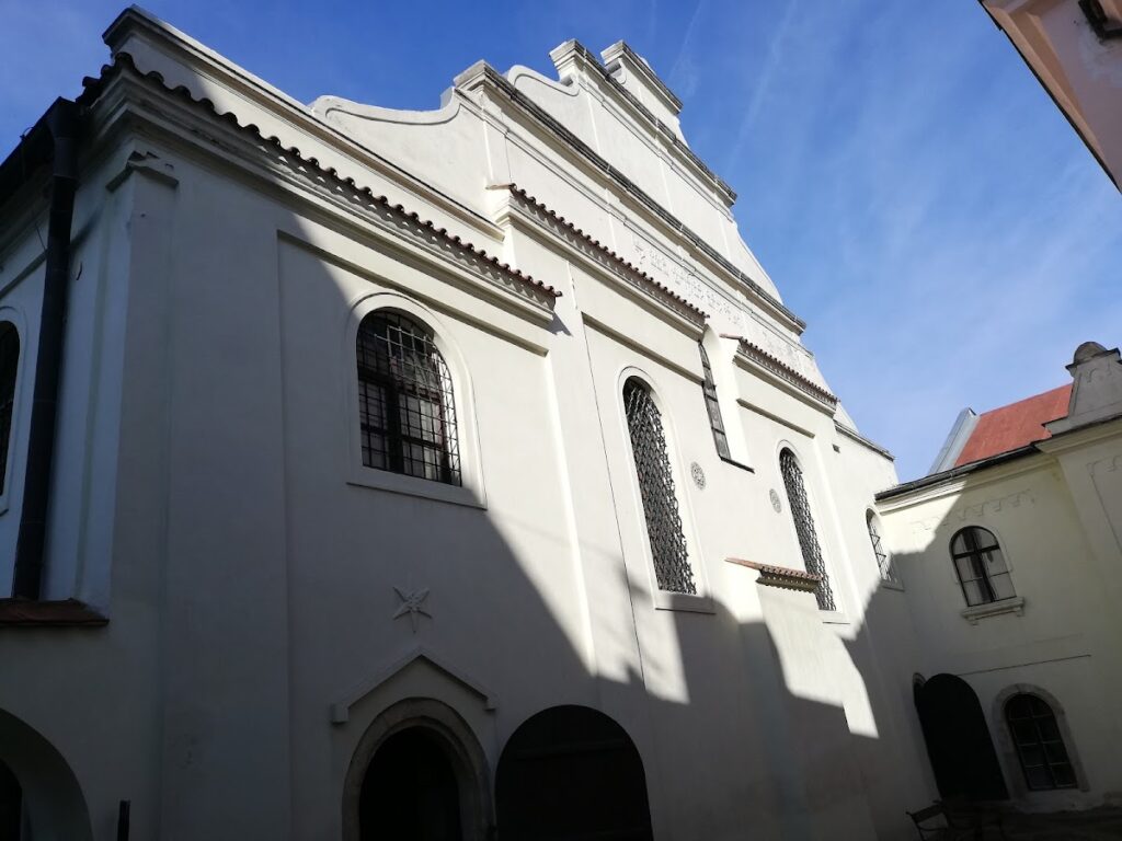 Synagogue in Kolín: A Historic Jewish Prayer House in Czechia 2 Synagogue in Kolín