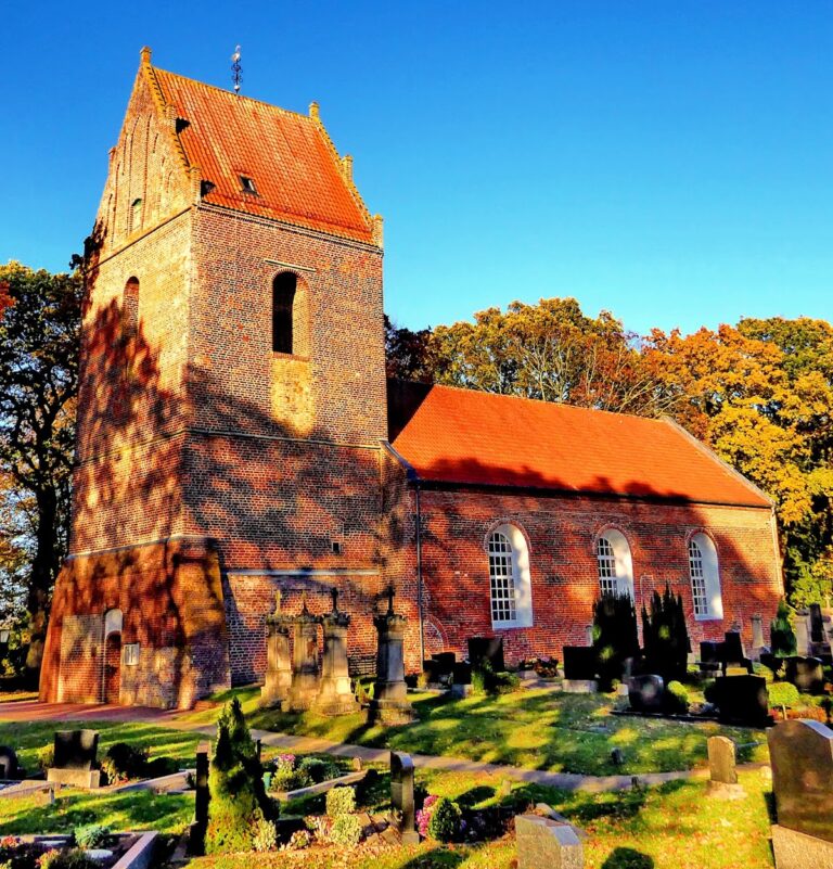 St. Laurentius und St. Vincentius in Backemoor: An Evangelical-Lutheran Church