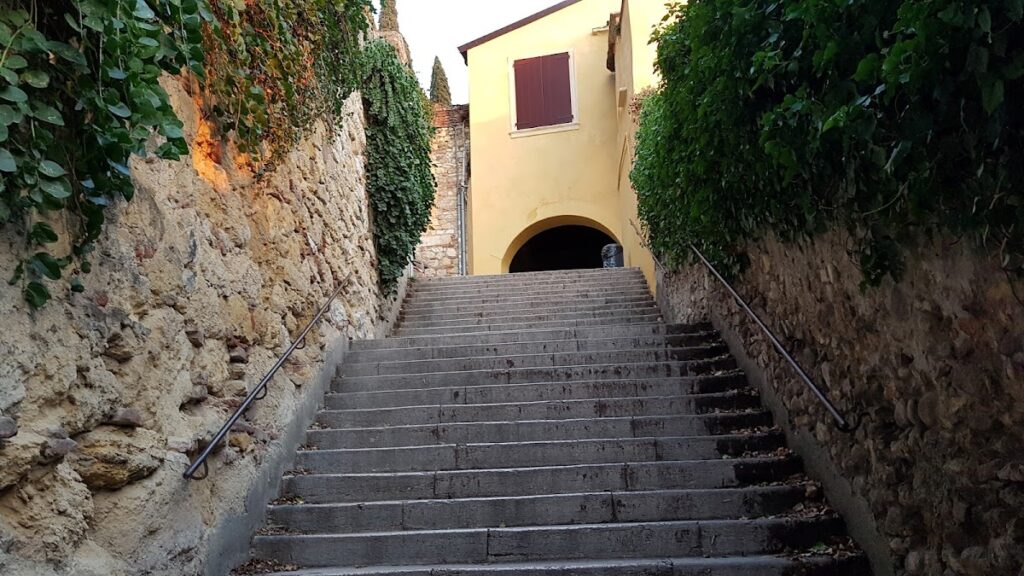 Ponte Pietra: Verona’s Roman-Period Bridge over the Adige 4 Ponte Pietra