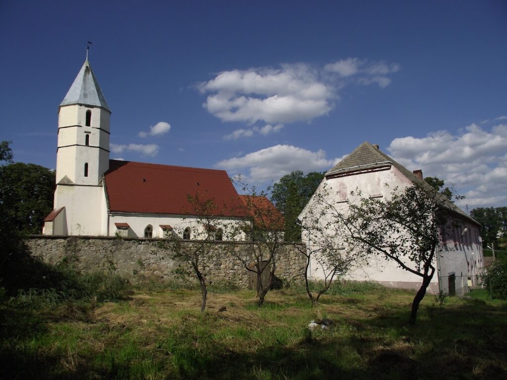 Saint Michael Archangel Church: A Roman Catholic Parish Church in Raciborowice Górne, Poland 1 Saint Michael Archangel Church