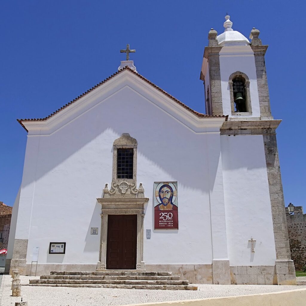 Igreja de São Salvador, matriz de Sines: A Historic Parish Church in Portugal 1 Igreja de São Salvador, matriz de Sines