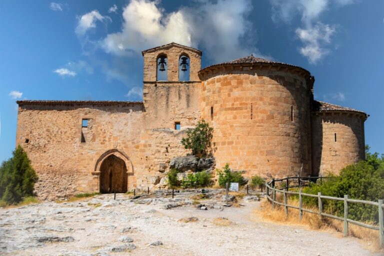 Chapel of Saint Fructus: Romanesque Priory Church in Spain