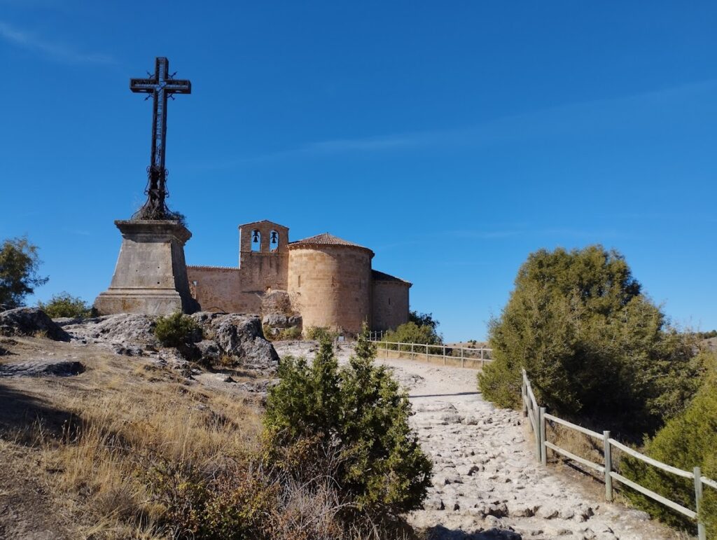 Chapel of Saint Fructus: Romanesque Priory Church in Spain 3 Chapel of Saint Fructus
