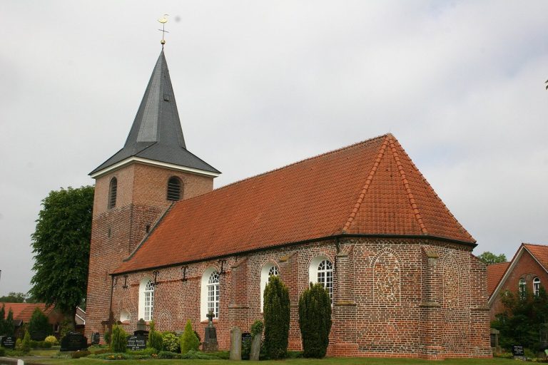Dreifaltigkeitskirche (Collinghorst): A Medieval Evangelical Lutheran Church in Germany