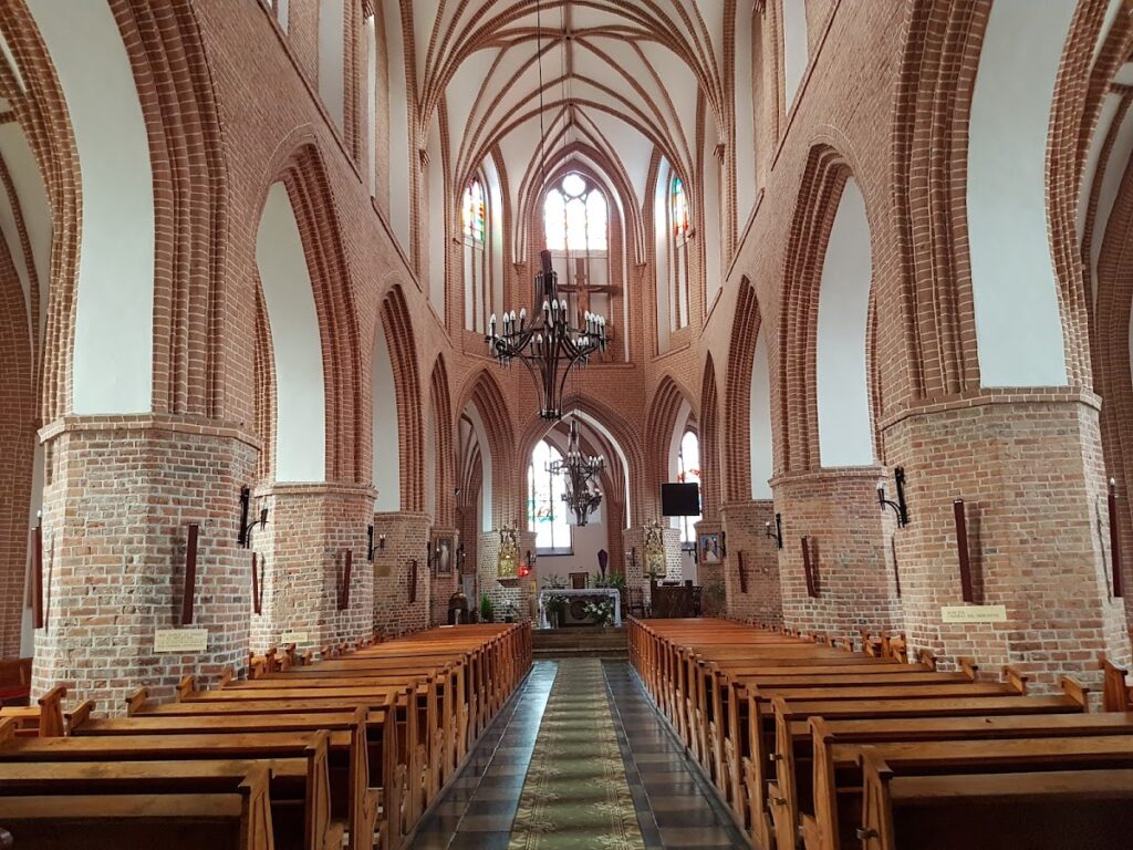 Our Lady of Perpetual Help church in Świdwin: A Gothic Basilica in Poland 2 Our Lady of Perpetual Help church in Świdwin