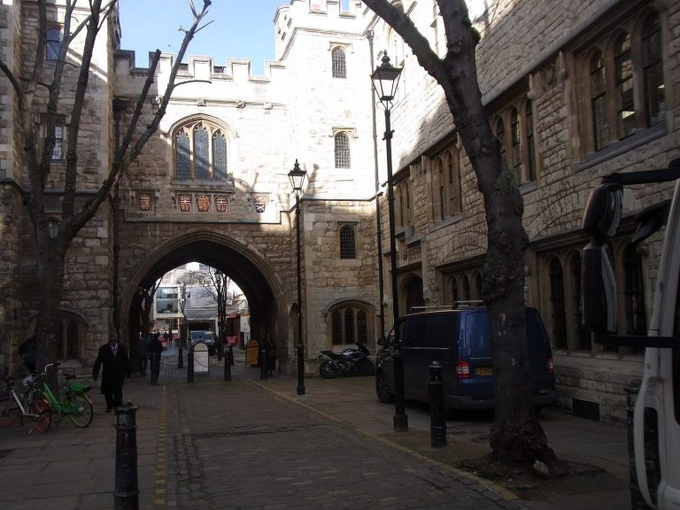 Clerkenwell Priory: Hospitaller Headquarters and Royal Residence in London