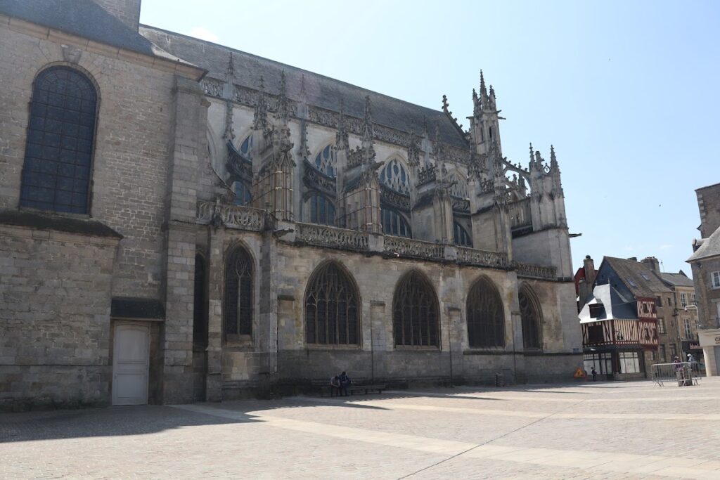 Basilica of Notre-Dame d'Alençon: A Gothic Parish Church and Pilgrimage Basilica 3 Basilica of Notre-Dame d'Alençon