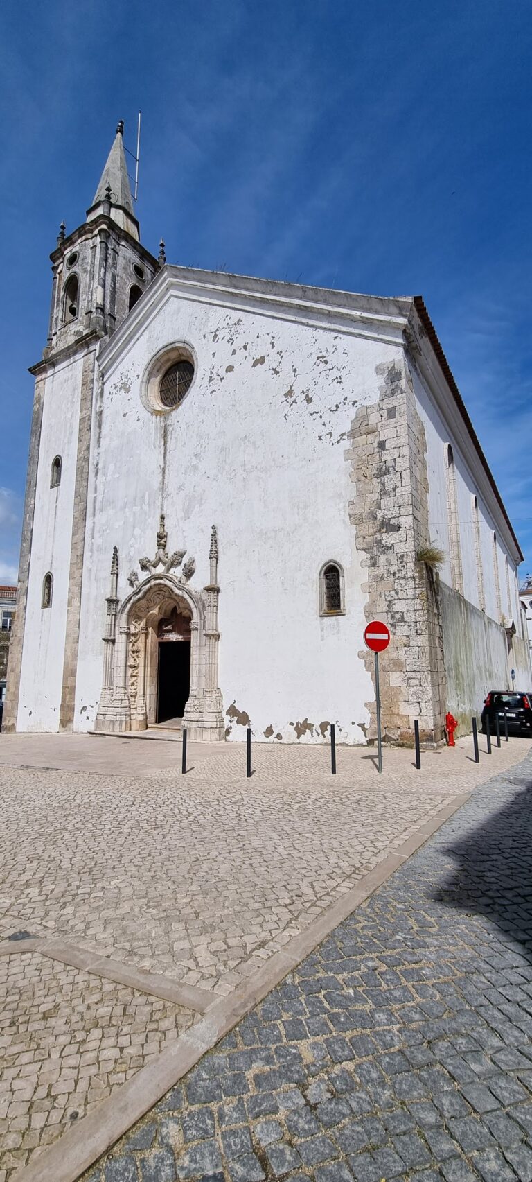 Igreja de Santa Maria de Marvila: A Manueline Collegiate Church in Santarém