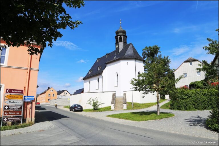 St. Leonhard (Köditz): An Evangelical Lutheran Fortified Parish Church in Germany