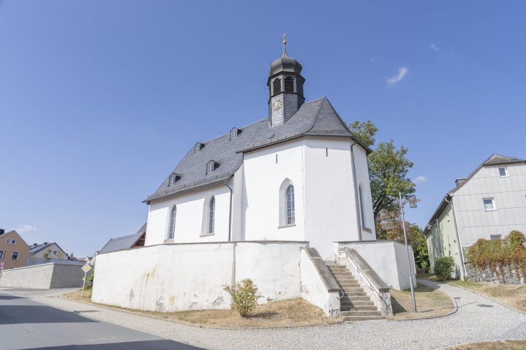 St. Leonhard (Köditz): An Evangelical Lutheran Fortified Parish Church in Germany