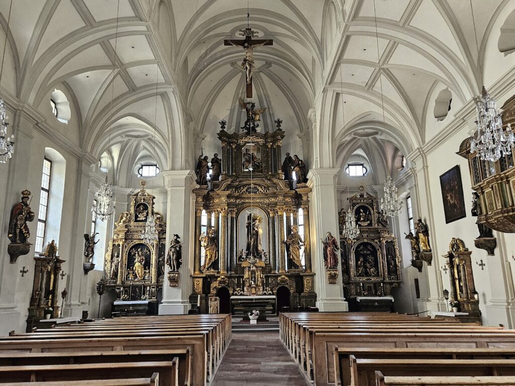 Pfarrkirche St. Andreas (Berchtesgaden): A Historic Roman Catholic Parish Church 1 Pfarrkirche St. Andreas (Berchtesgaden)