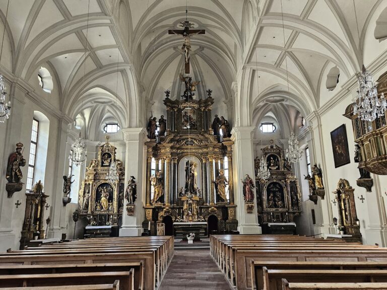 Pfarrkirche St. Andreas (Berchtesgaden): A Historic Roman Catholic Parish Church