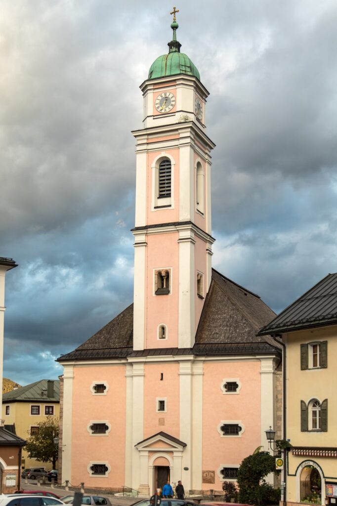 Pfarrkirche St. Andreas (Berchtesgaden): A Historic Roman Catholic Parish Church 2 Pfarrkirche St. Andreas (Berchtesgaden)