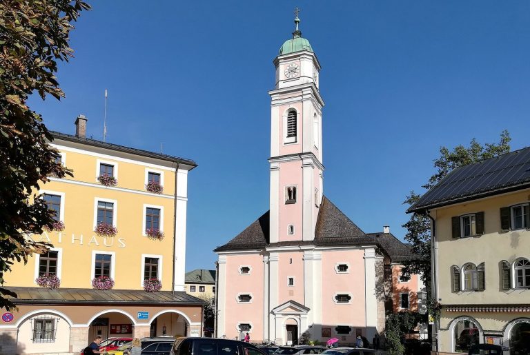 Pfarrkirche St. Andreas (Berchtesgaden): A Historic Roman Catholic Parish Church