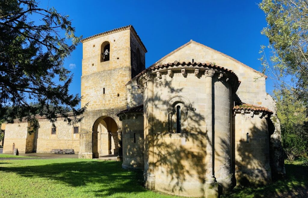 Monastery of San Pedro de Villanueva: An Asturian Romanesque Monastic Complex 1 Monastery of San Pedro de Villanueva