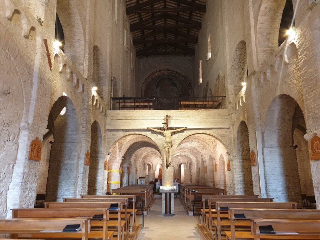 Church of Santissima Annunziata: A Romanesque Parish Church in Montecosaro 3 Church of Santissima Annunziata