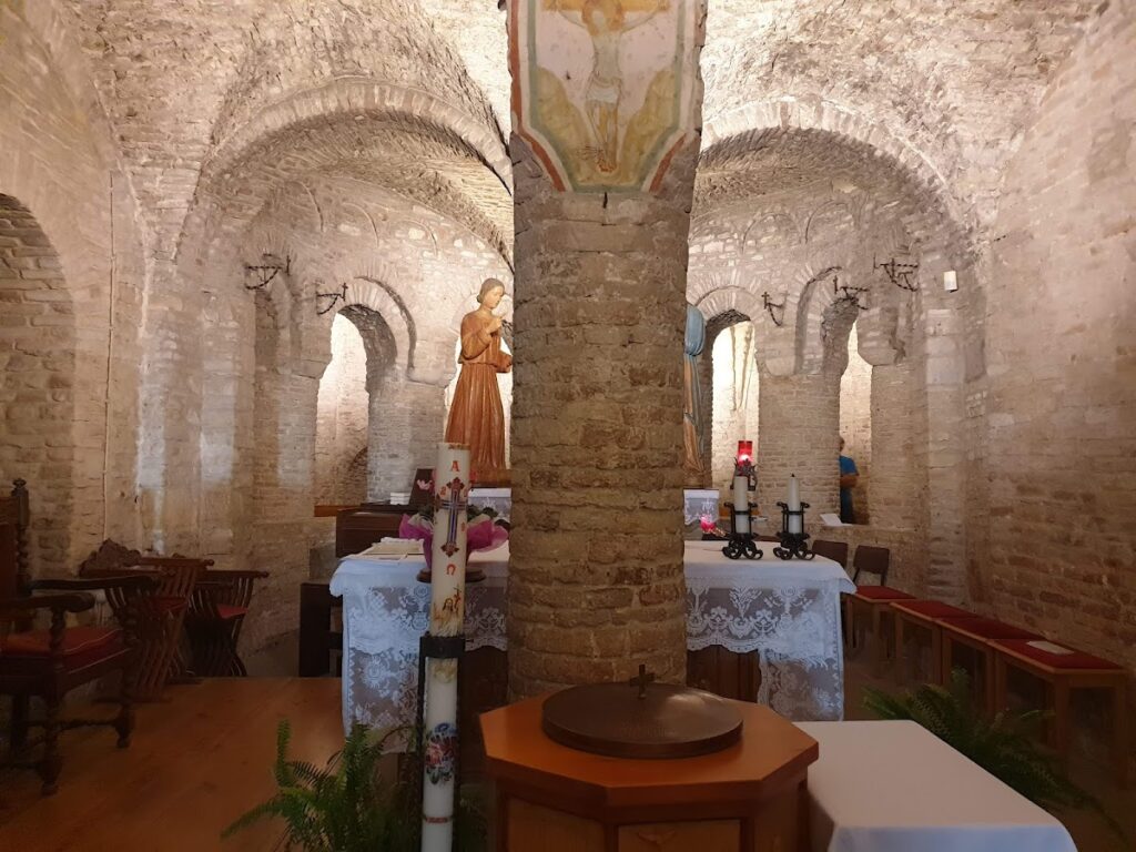 Church of Santissima Annunziata: A Romanesque Parish Church in Montecosaro 5 Church of Santissima Annunziata