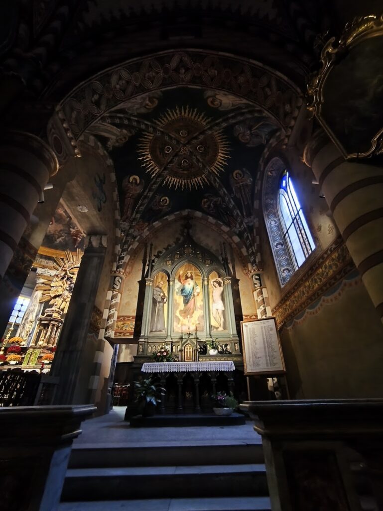 Collegiata di Santa Maria Assunta: A Collegiate Church in Chivasso, Italy 2 collegiata di Santa Maria Assunta
