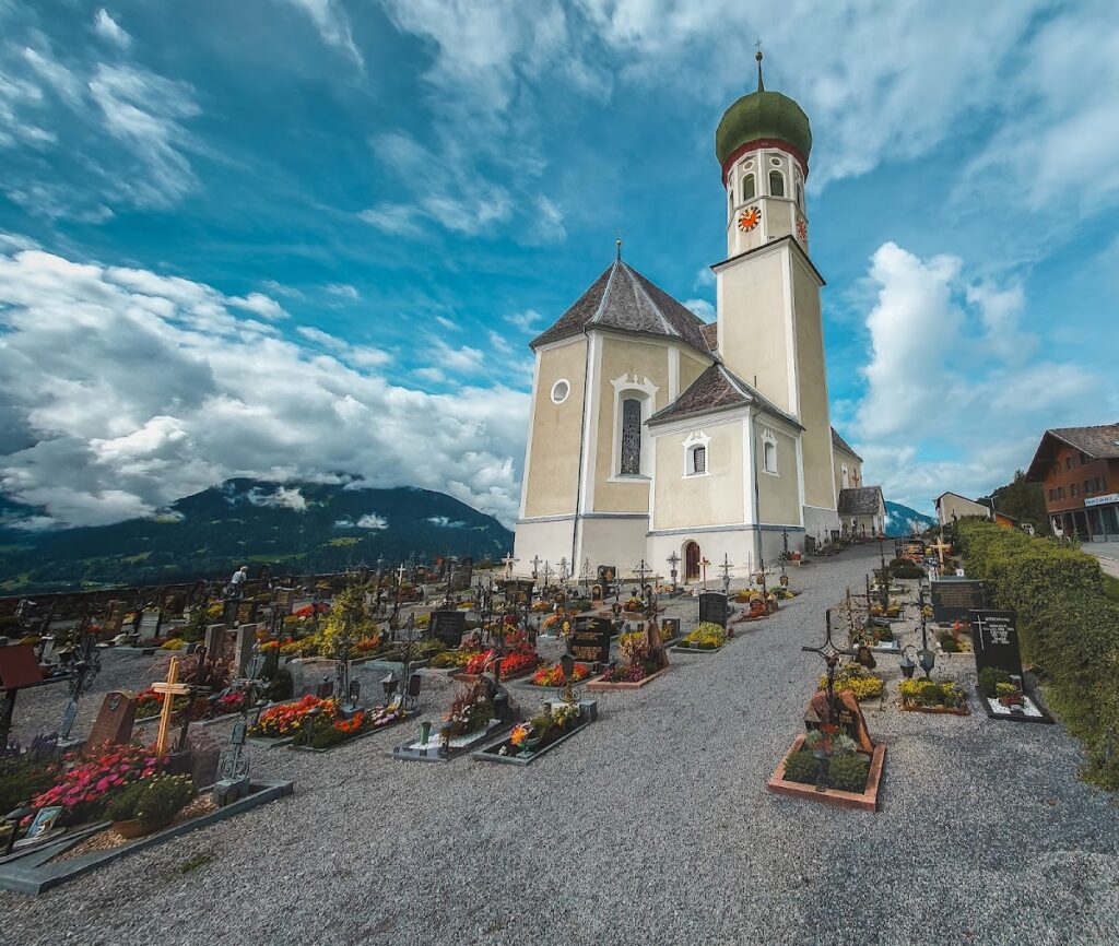 Pfarrkirche St. Bartholomäus: Baroque Parish Church in Bartholomäberg, Austria 2 Pfarrkirche St. Bartholomäus