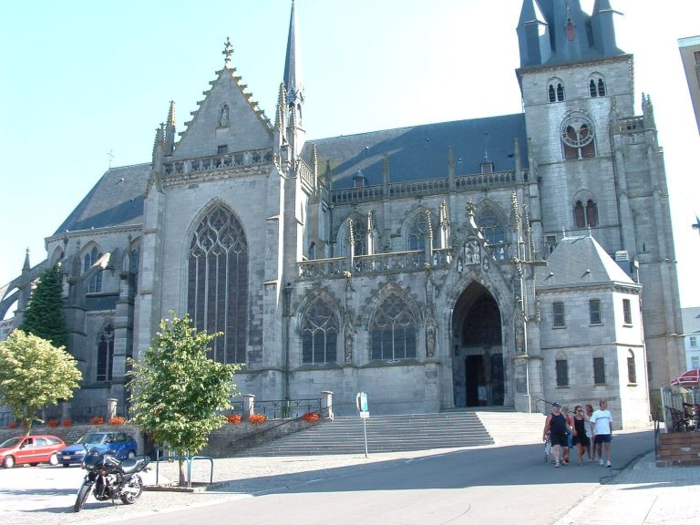 Saint-Materne Basilica: A Gothic Marian Basilica in Walcourt, Belgium