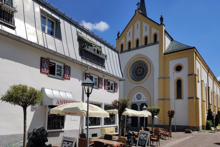 Saints Peter and Paul Church: A Neogothic Parish Church in Oberstaufen, Germany