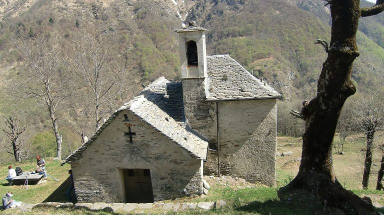 Oratorio di San Lorenzo all’alpe Seccio: A Romanesque Mountain Oratory in Italy