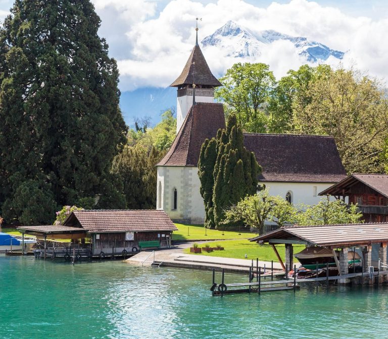 Scherzligen Reformed Church: A Historic Religious Building in Thun, Switzerland
