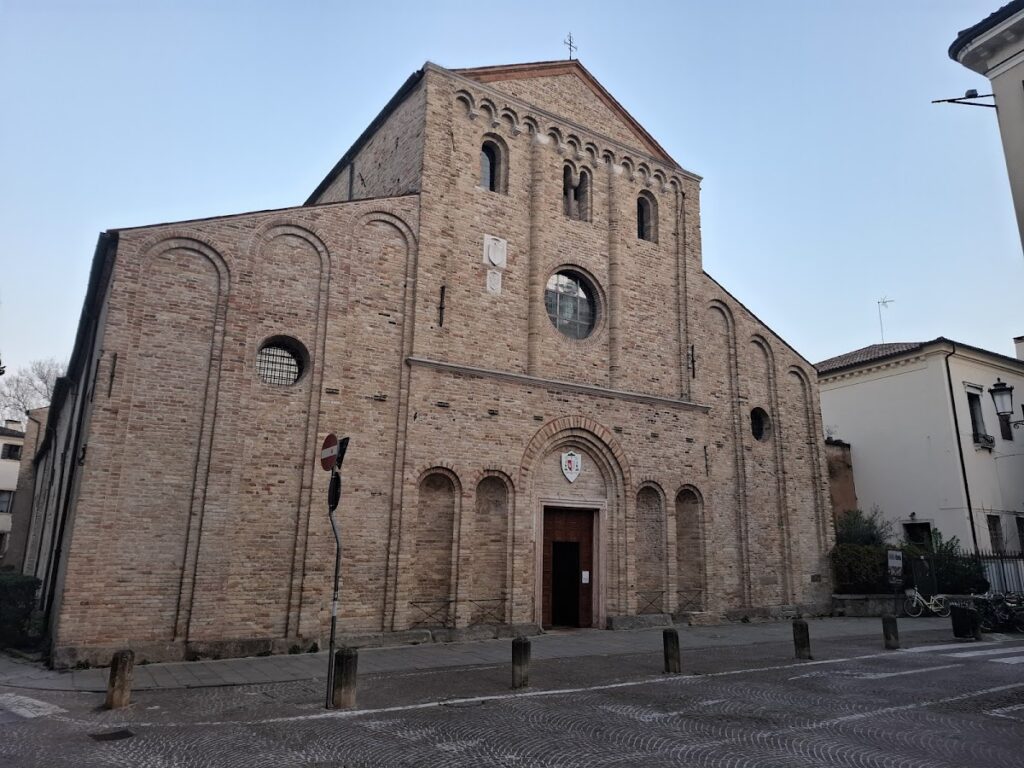 Santa Sofia: A Romanesque Church in Padua 3 Santa Sofia