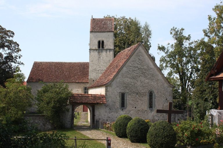 Catholic Church of St. Martin on Kirchbühl with Ossuary: Sempach’s Medieval Mother Church