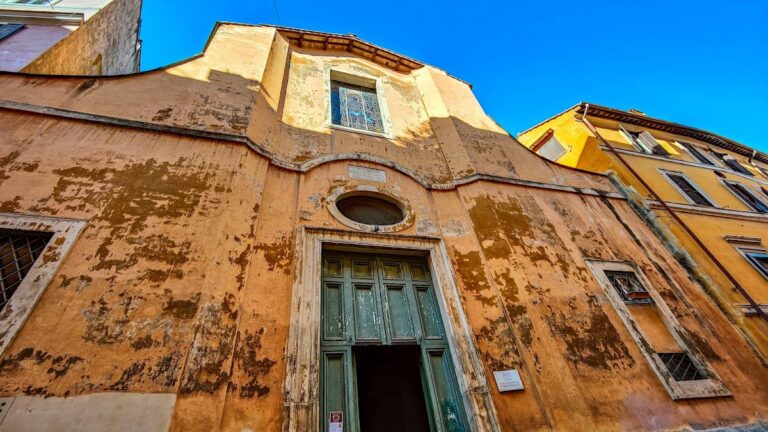 Santa Maria della Luce: A Baroque Catholic Church in Rome