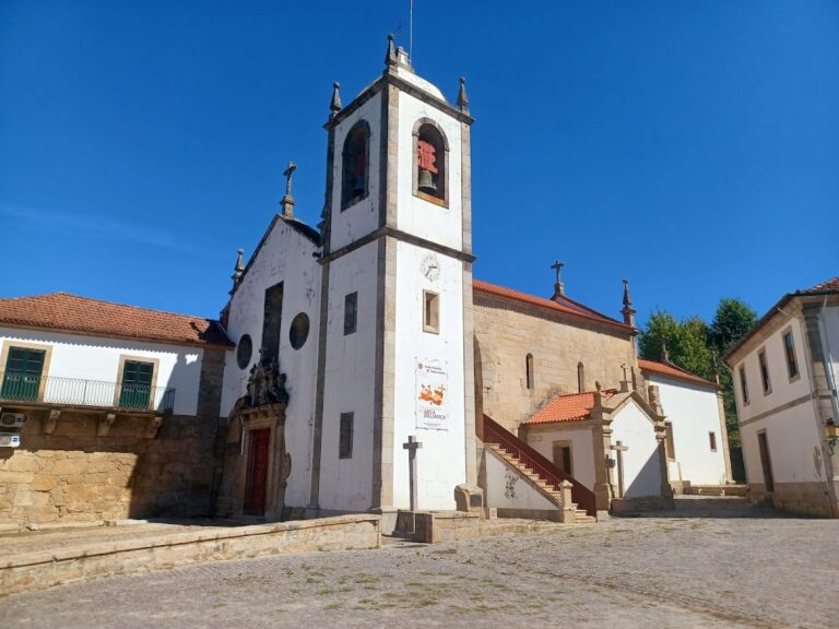 Igreja de Vila Boa do Bispo: Former Monastery and Parish Church in Portugal