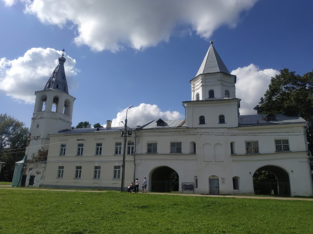 Church of St. Paraskevi, Novgorod: A Medieval Merchant Church 3 Church of St. Paraskevi, Novgorod